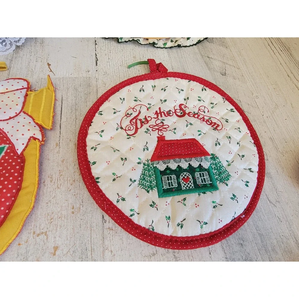 Vintage embroidered Xmas cross stitched hoops joy bell wall hanging wreath set